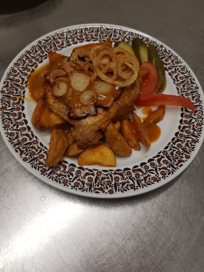 盖斯特豪弗姆拉尔豪弗酒店 Sankt Peter am Kammersberg 外观 照片